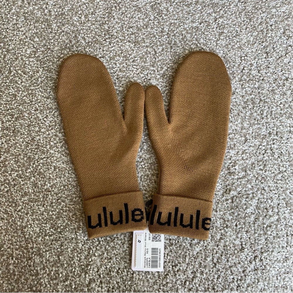 Lululemon Wordmark Merino Wool Mittens